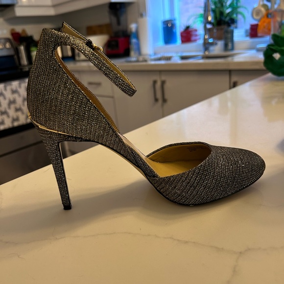 Michael Kors heels - Picture 4 of 5